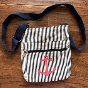 Thirty-one anchor ⚓️ crossbody bag ~ white / navy stripes and pink